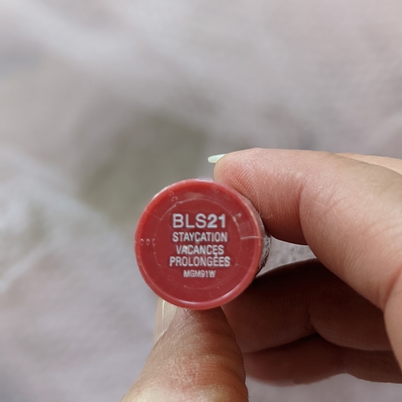 3/$14 NYX Staycation NIP Butter Lipstick - Picture 7 of 7